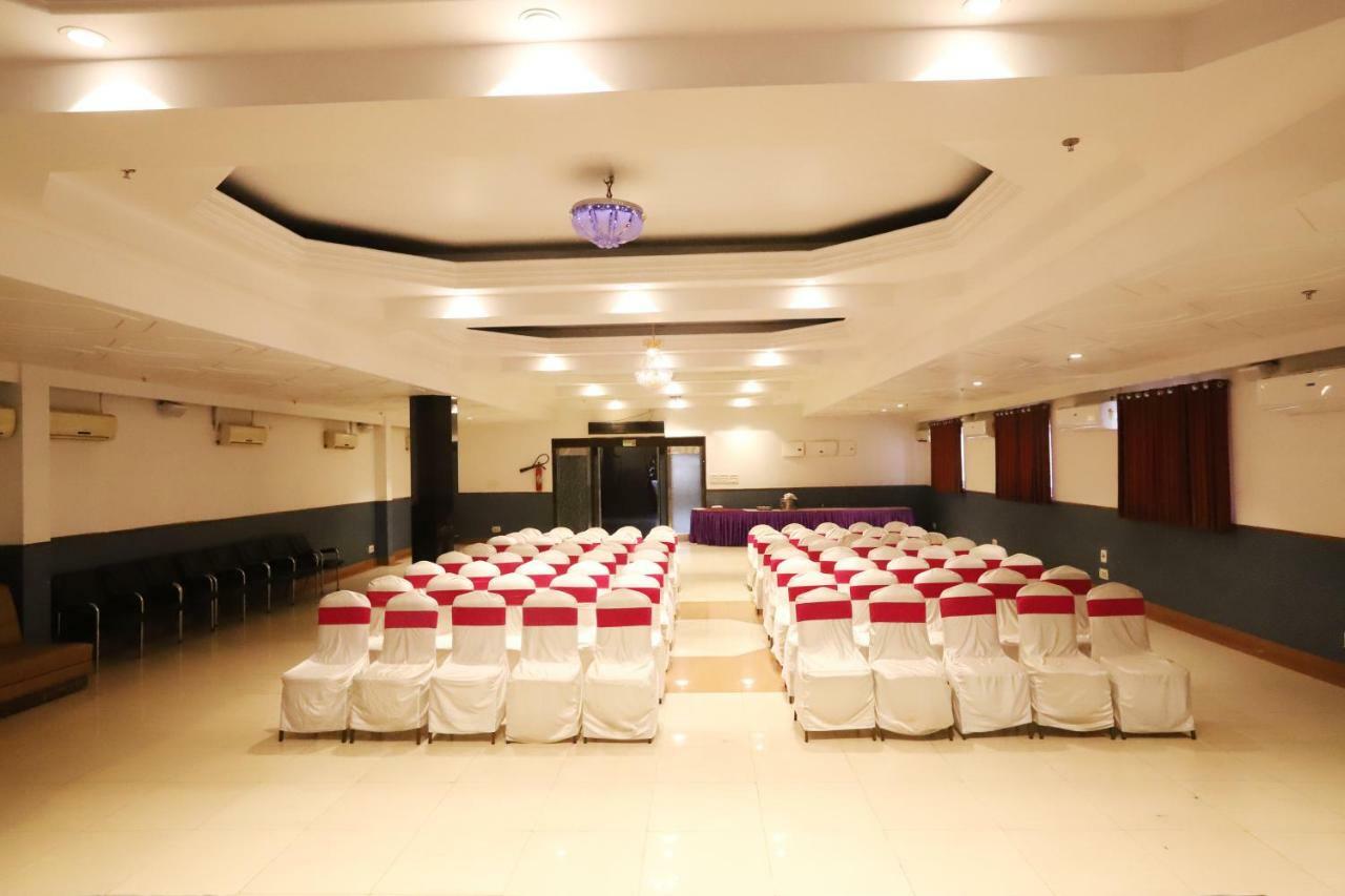 Hotel Radhika Regency Rourkela Exteriör bild