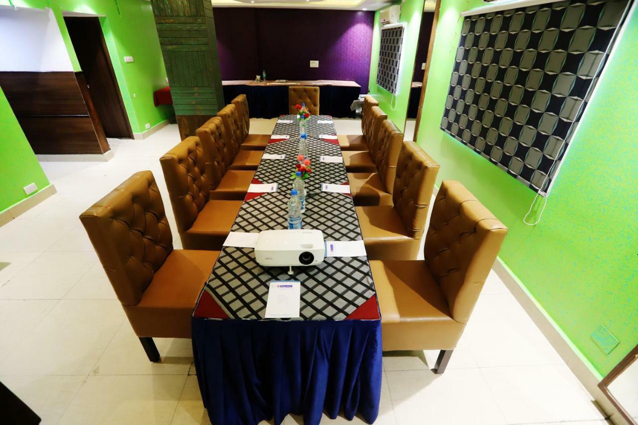 Hotel Radhika Regency Rourkela Exteriör bild